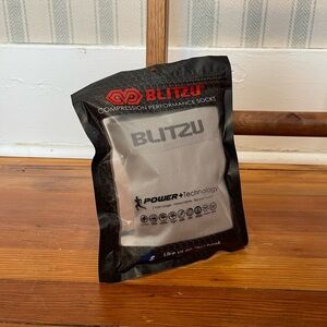 NWT Blitzu Compression Performance Socks